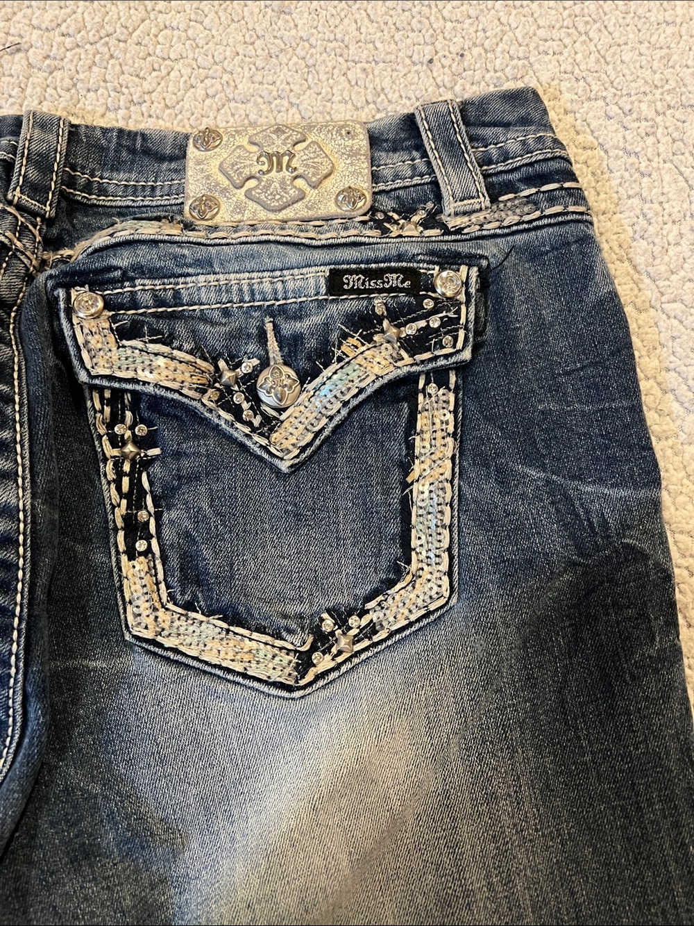 MISS ME MID-Rise Easy cropped Jeans - Picture 10 of 12
